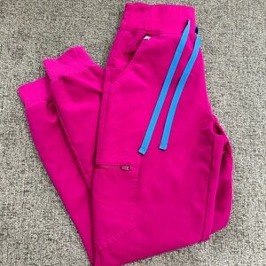 Figs Catarina top XS and zamora high waisted xs pants in Raspberry Sorbet.